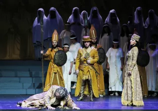Teatr Wielki w Łodzi: Wyśpiewane marzenia. „Nabucco”.